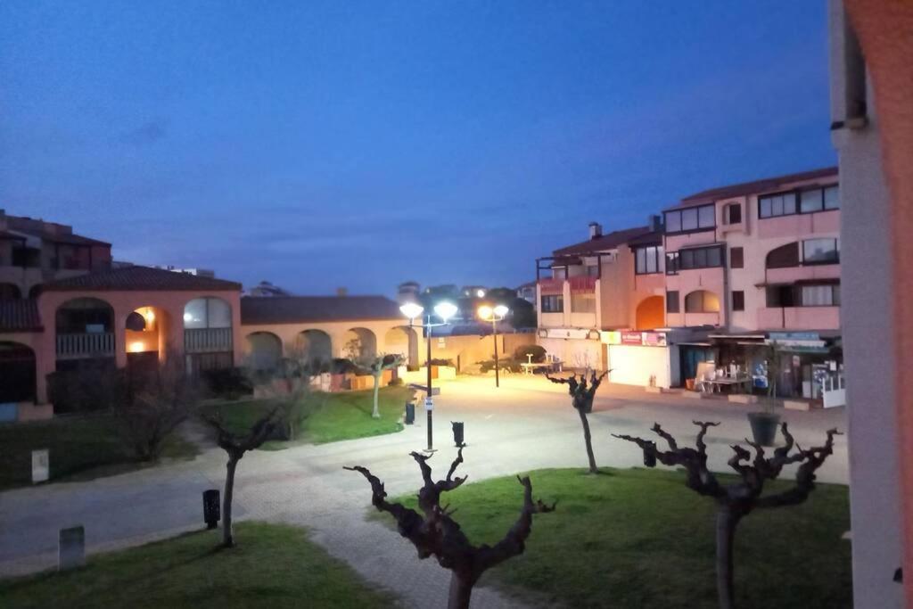 T2, Vue Sur Mer, Terrasse, Parking Prive Le Barcarès Exteriör bild